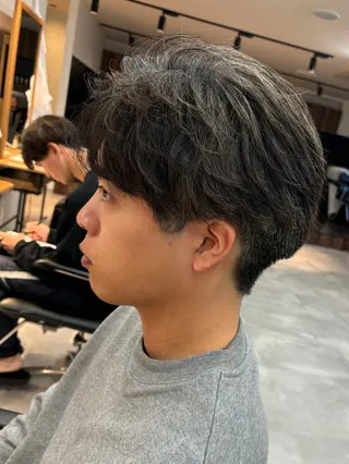 メンズ フェザーパーマ/韓国 /メンズカット保立のヘアスタイル