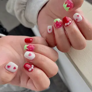ネイル m kaori𓃟のネイルデザイン