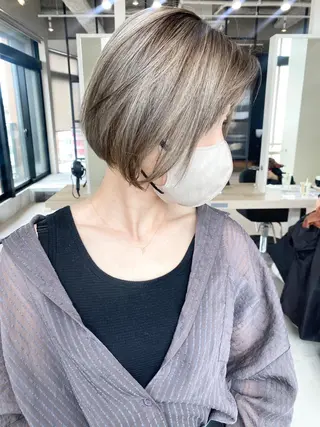 ショート カラー ネイル マツエク・マツパ アイブロウ 井上 一平のヘアスタイル