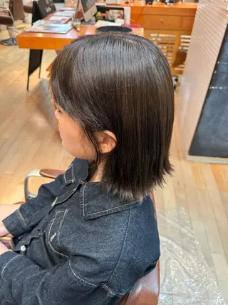 カラー L'arte所属・松並 直のヘアスタイル