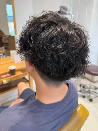 パーマ メンズ 鈴木弥月/透明感カラ ー/髪質改善のヘアスタイル