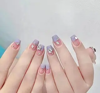 ネイル AngelChris ビューティーサロンのネイルデザイン