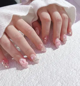 ネイル ちゅるんネイル🪄 耳ツボジュエリー🔗のネイルデザイン