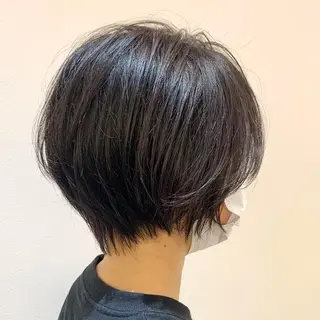 ショート カラー tasty priv ate gardenのヘアスタイル