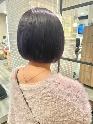 ショート レイヤー/ブリ ーチ/ 岡本美優のヘアスタイル