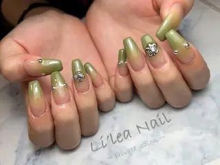 ネイル Li'leaNail AINAのネイルデザイン