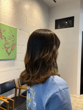 セミロング 久貝 莉子のヘアスタイル