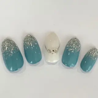 ネイル 青山 由維のネイルデザイン