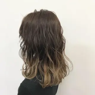 セミロング カラー RINA🧤 デザインとボブのヘアスタイル