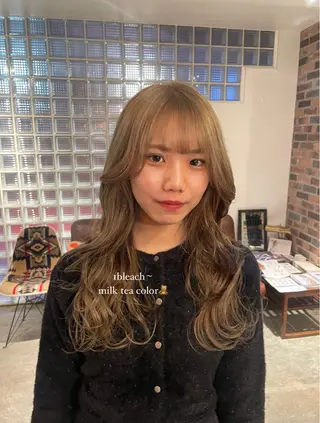 ロング カラー ヘアアレンジ MARIO HAIR DESIGN所属・ブリーチ/艶髪矯正 🌒Ameriのヘアスタイル