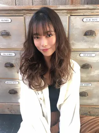 セミロング カラー パーマ ヘアアレンジ ネイル マツエク・マツパ Londideal 高橋ヒロシのヘアスタイル