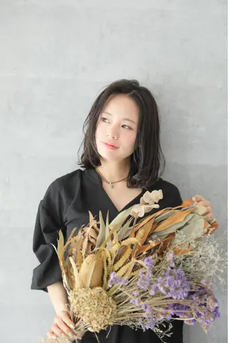 ミディアム 🎗️comoda 神戸三宮 髪質改善のヘアスタイル