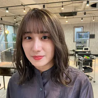 ミディアム カラー ヘアアレンジ TIDEHAIR SHIHOのヘアスタイル