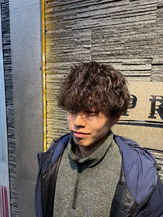 ミディアム パーマ メンズ ヒロ銀座　プレミアムバーバー目黒店所属・ほり たつみのヘアスタイル