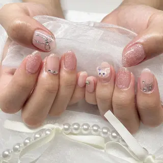 ミディアム fiore nail 🦋のネイルデザイン