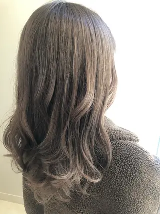 ミディアム カラー 似合わせ.ﾍｱｾｯﾄ 得意🌹井上美沙のヘアスタイル