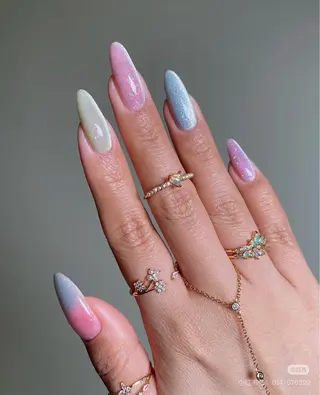 ネイル 高木 維麗絲のネイルデザイン