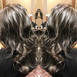 ミディアム カラー シールエクステ⭐️ オオミタクヤのヘアスタイル