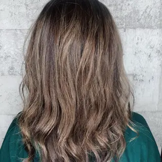 ミディアム カラー PANOL 秀島のヘアスタイル