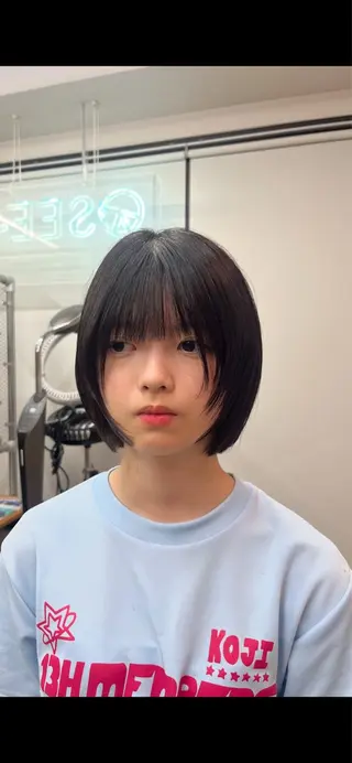 ショート SEE-SAW． MANAKAのヘアスタイル