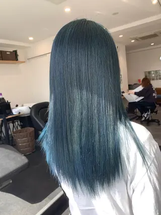 セミロング stylist ネネのヘアスタイル