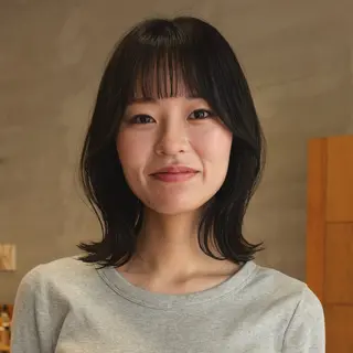 ミディアム 木下 有希のヘアスタイル