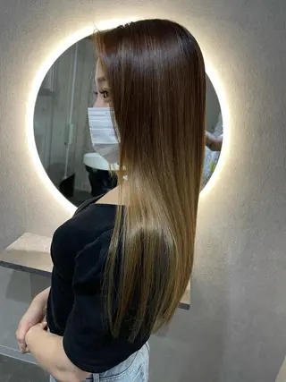 ロング カラー Kvell&Co.所属・ハイトーン カラーのヘアスタイル