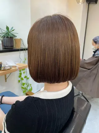 ショート カラー 高梨 菜々のヘアスタイル