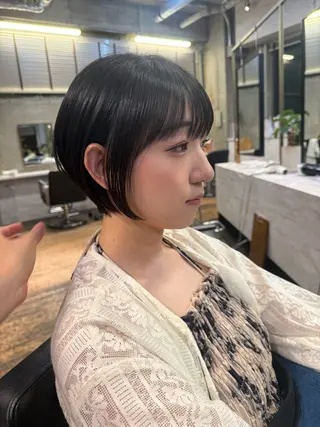 ショート ROBBY表参道所属・木村【ショート/ 耳だしショート】のヘアスタイル