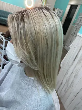 セミロング 🐆アンドウ チカコ🦓のヘアスタイル