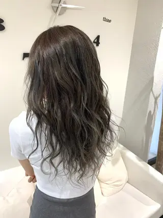 ロング カラー 松吉 純平のヘアスタイル