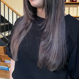 ロング シマダ ユウナのヘアスタイル