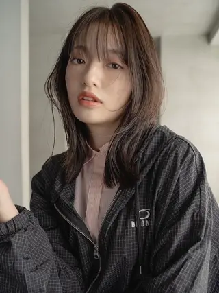 ミディアム カラー ハマモト ユナのヘアスタイル