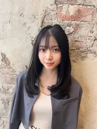 セミロング 顔まわりカット 前髪カット安井楽人のヘアスタイル