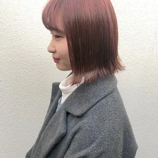 ミディアム カラー 横山 莉奈のヘアスタイル