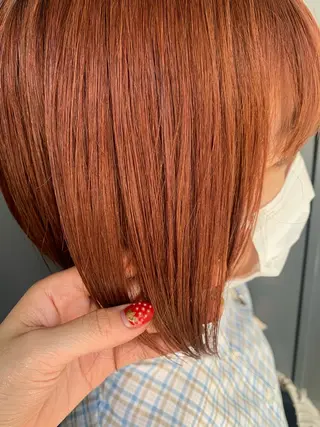 ショート カラー ヘアアレンジ サナ🌱 切りっぱなしボブのヘアスタイル