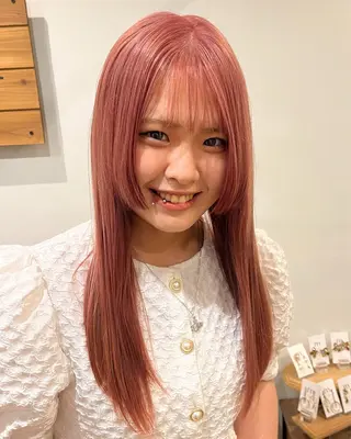 カラー china/ボブ/ ブリーチカラーのヘアスタイル