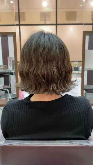 パーマ 関西初の波巻きパーマ コテ巻き風パーマのヘアスタイル