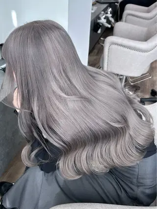 ロング カラー MARQUEE所属・Ayame / ハイトーンカラーのヘアスタイル