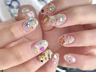 ネイル Shis_🦄shi 韓国風キラキラネイルのネイルデザイン