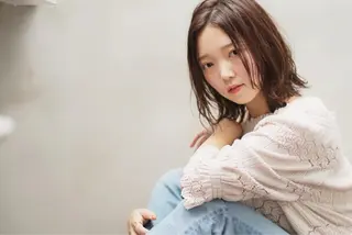 ミディアム 萩原 仁のヘアスタイル