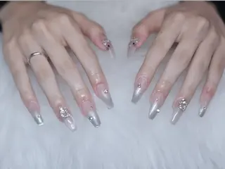 ネイル lisse所属・京免 もものネイルデザイン