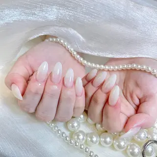 ミディアム ユイ Tiffanyのネイルデザイン