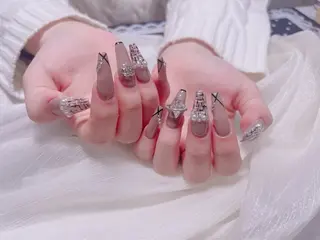 ネイル KARI ネイルサロンのネイルデザイン