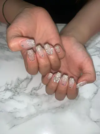 ネイル はな💎ネイル ワンホン、長さ出しのネイルデザイン