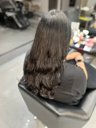 ロング メノン ナナのヘアスタイル