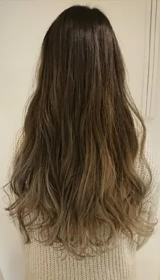 ロング カラー coii コイ【原宿/表参道】のヘアスタイル