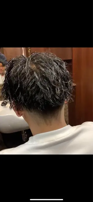 ミディアム メンズ HIROGINZA ヒロ銀座 青山所属・マツオ リュウホウ🐉のヘアスタイル