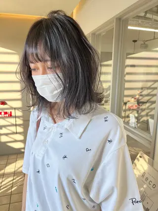 ミディアム カラー umu.［韓国ヘア /レイヤーカット］のヘアスタイル