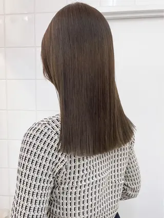 カラー 艶髪ハイトーン× ボブ🥣アイネのヘアスタイル